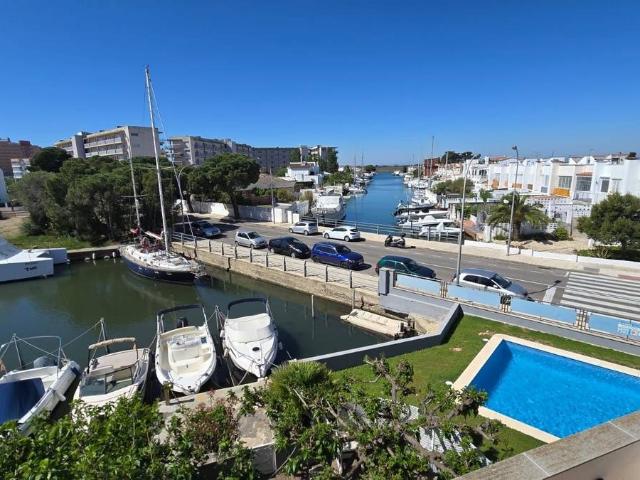 Apartamento en venta en Roses