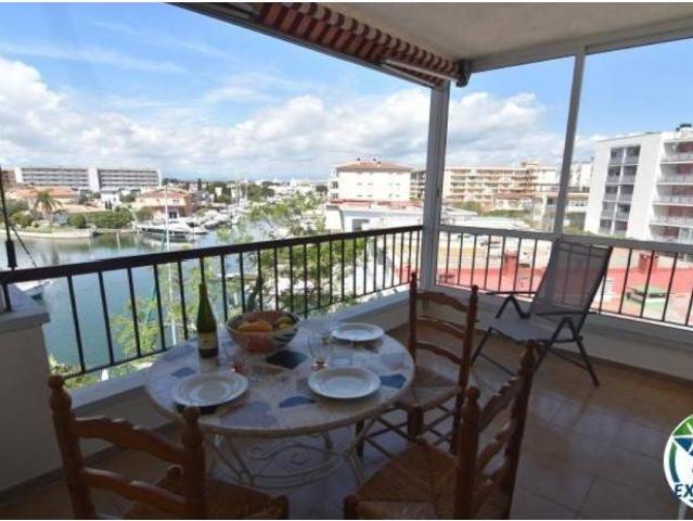 Apartamento en venta en Roses