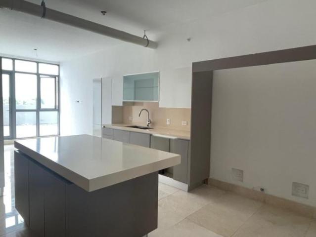 Apartamento en venta en santa maría, panamá