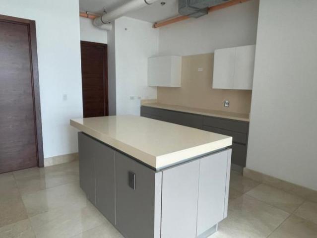 Apartamento en venta en santa maría, panamá