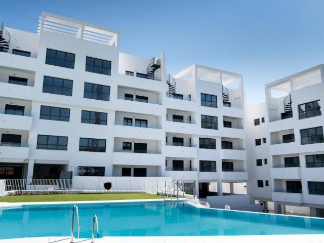 Apartamento en venta en Barriada Islas Canarias, Costa del Sol Occidental
