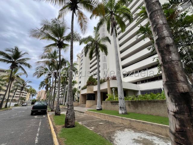 Apartamento en venta en Caraballeda, Vargas