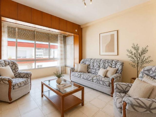 Apartamento en venta en Barriada de Antonio Ordoñez, Campo de Gibraltar