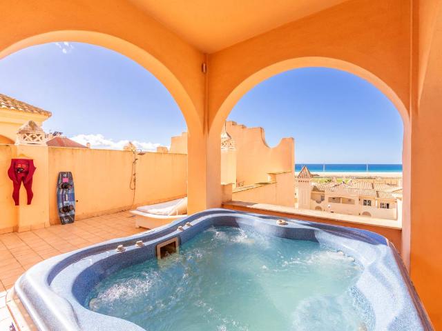 Apartamento en venta en Barriada de Antonio Ordoñez, Campo de Gibraltar