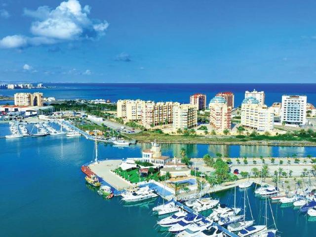 Apartamento en venta en La Manga Del Mar Menor, Los Nietos Viejos