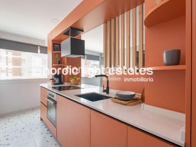 Apartamento en venta en Torre del Mar, La Axarquía