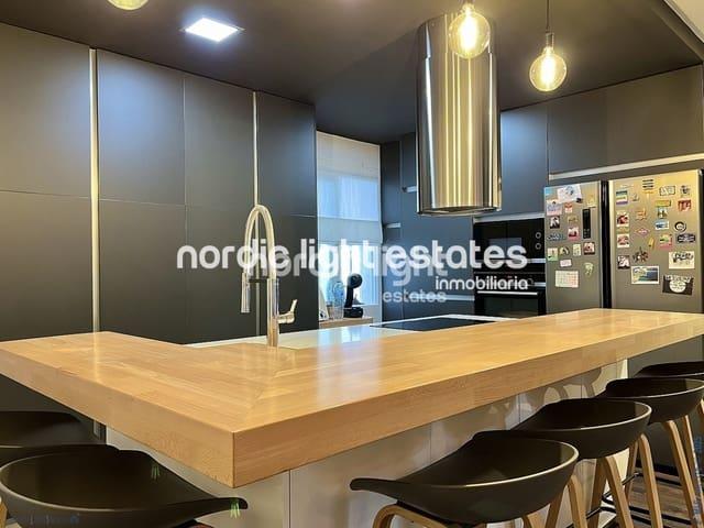 Apartamento en venta en Torre del Mar, La Axarquía