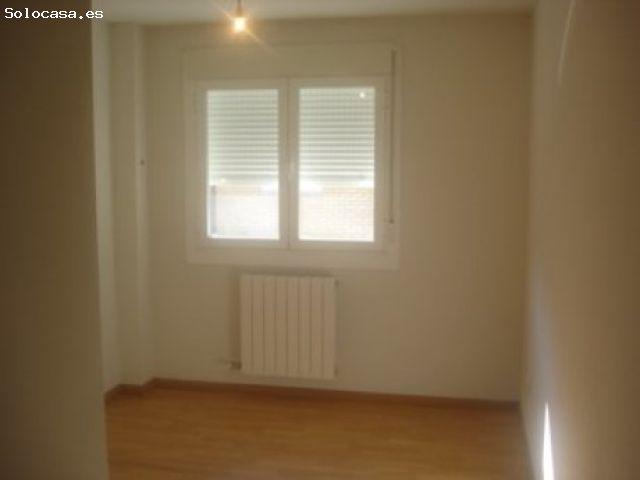 Piso en venta en Valencia De Don Juan, Castilla y León