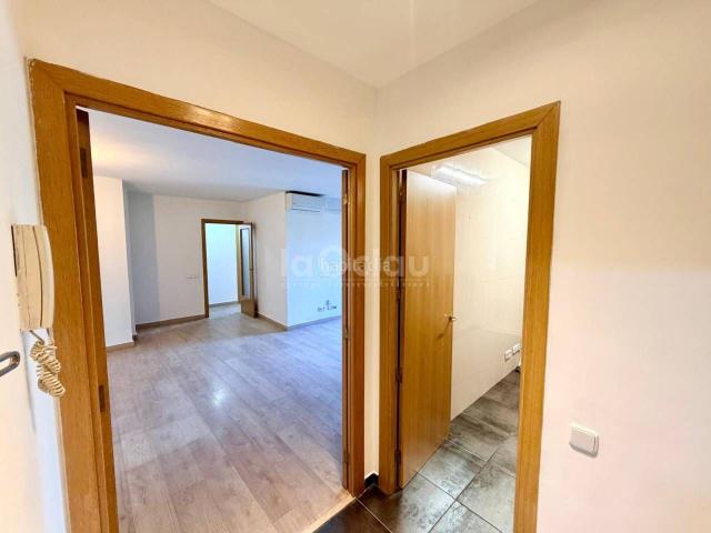 Apartamento en venta en Barri dels Caputxins, Osona