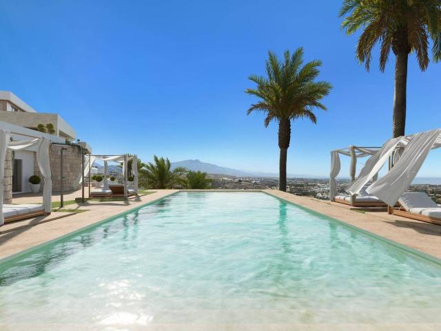 Apartamento en venta en Barriada Islas Canarias, Costa del Sol Occidental