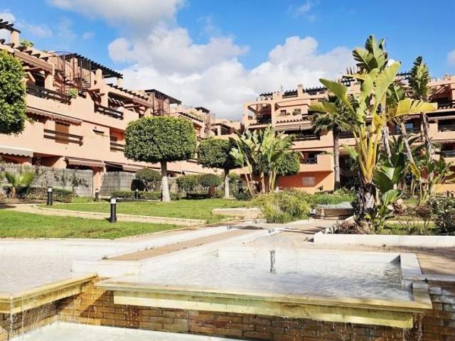 Apartamento en venta en Alcazaba Beach, Costa del Sol Occidental