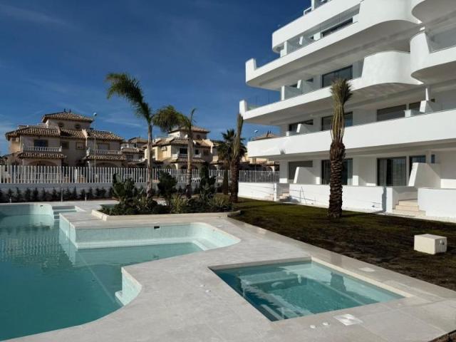 Apartamento en venta en Playa Flamenca II, el Baix Segura / La Vega Baja