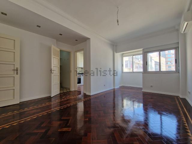 Apartamento alugar em Arroios, Pena