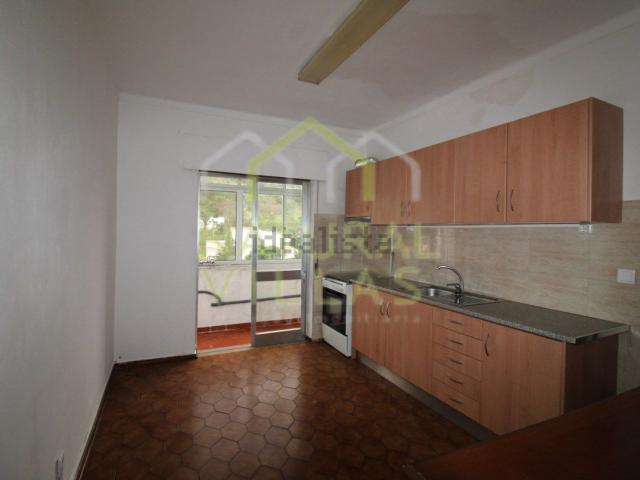 Apartamento alugar em Telheiro, Faro