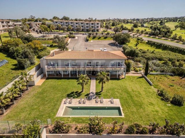 Apartamento venda em Estômbar, Faro