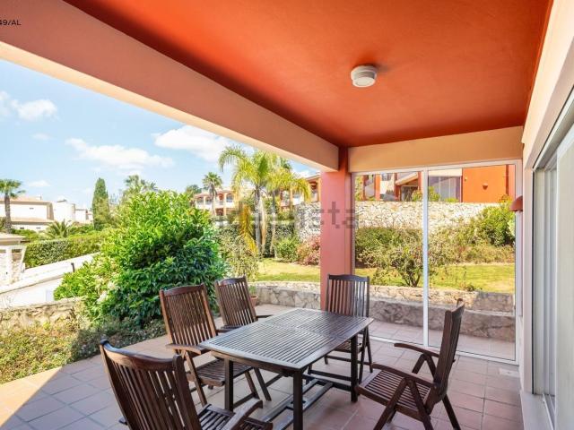 Apartamento venda em Estômbar, Faro