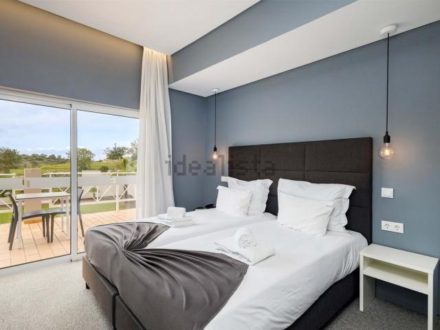 Apartamento venda em Estômbar, Faro