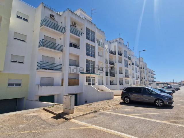 Apartamento alugar em Mexilhoeira da Carregação, Parchal
