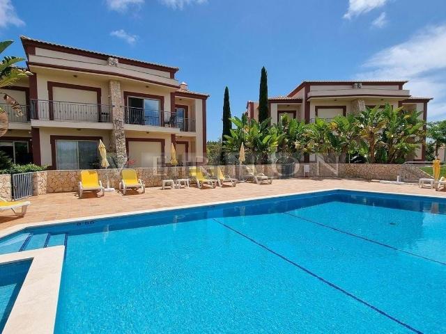 Apartamento venda em Estômbar, Faro