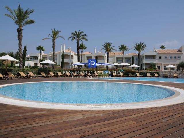 Apartamento venda em Estômbar, Faro