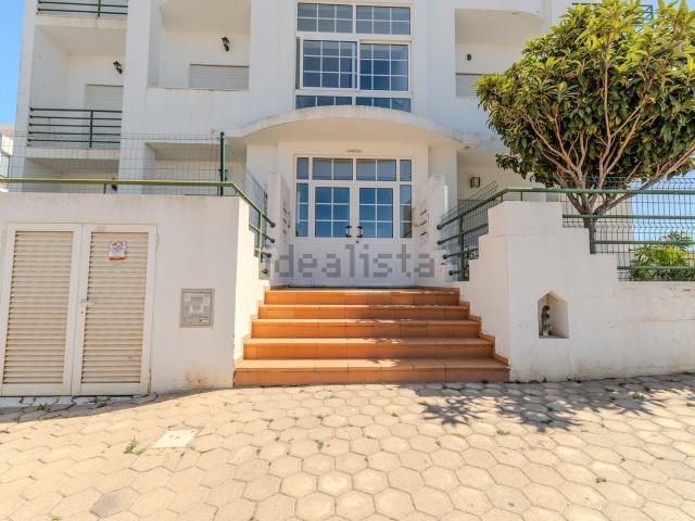 Apartamento venda em Estômbar, Faro