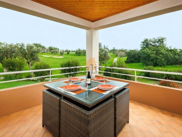 Apartamento venda em Estômbar, Faro