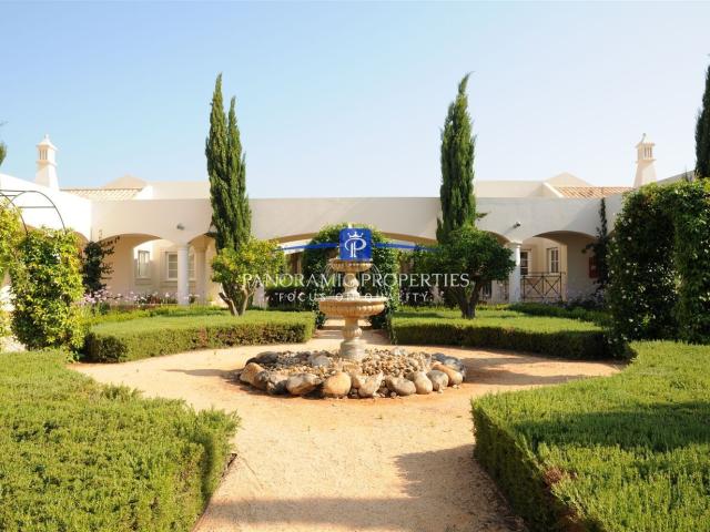 Apartamento venda em Estômbar, Faro