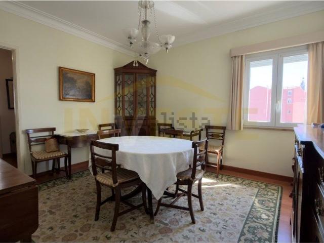 Apartamento venda em Estrela, Lisboa