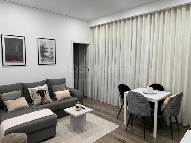 Apartamento alugar em Bairro de São Miguel, Lisboa