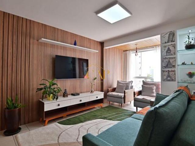 Apartamento venda em Região Geográfica Imediata do Distrito Federal, Região Integrada de Desenvolvimento do Distrito Federal e Entorno