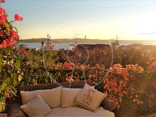 Apartamento alugar em Misericórdia, Lisboa