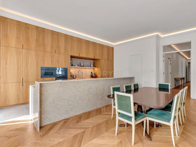 Apartamento venda em Santo António, Lisboa