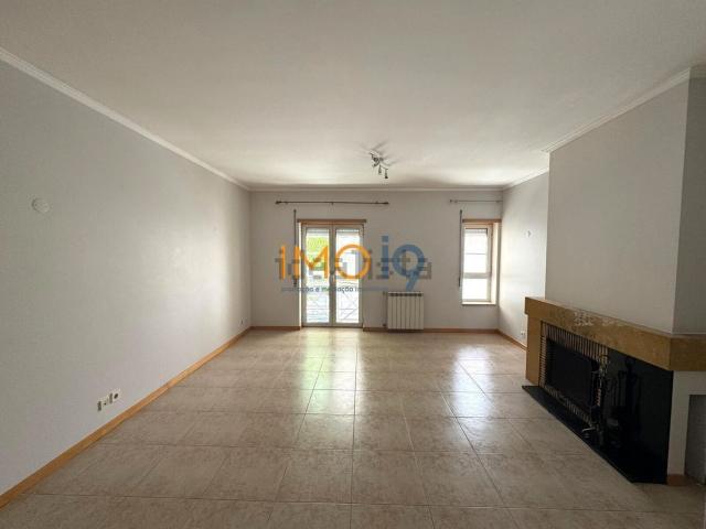 Apartamento alugar em Lomba de Égua, Ourém