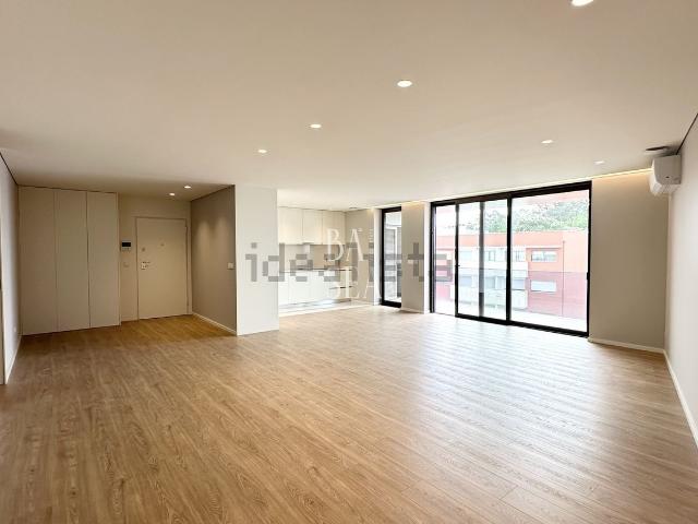Apartamento venda em Ferreiros e Gondizalves, Braga