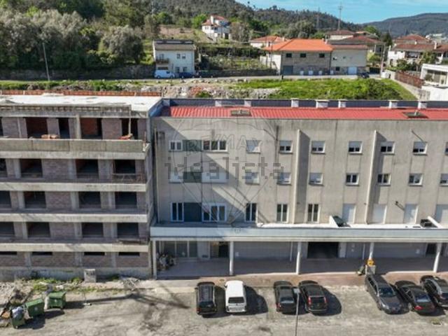 Apartamento venda em Fonte Arcada e Oliveira, Póvoa de Lanhoso