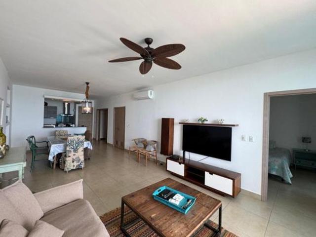 Apartamento Frente al Mar de 2 Recámaras en Santa Clara Residences