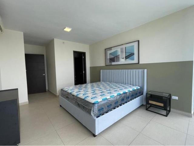 Apartamento full amoblado en venta en ph country club, san francisco