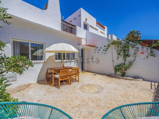 Apartamento venda em Quarteira