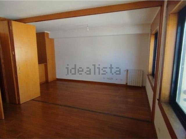 Apartamento alugar em Bairro dos Castelos, Porto