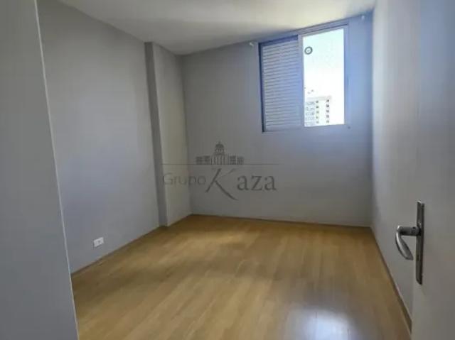 Apartamento aluguel em Região Imediata de São José dos Campos, Região Metropolitana do Vale do Paraíba e Litoral Norte