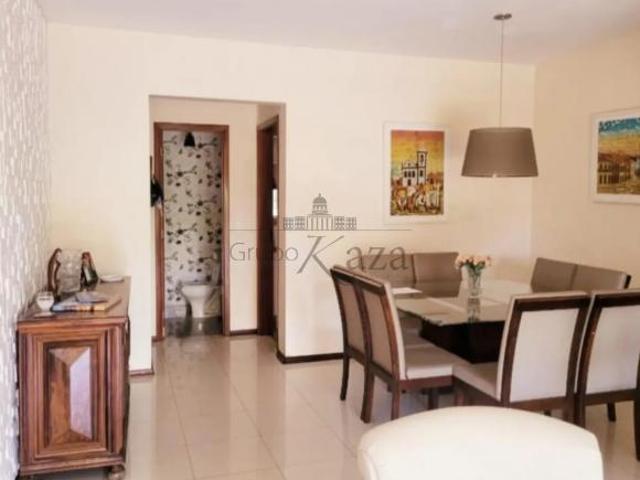 Apartamento venda em Região Imediata de São José dos Campos, Região Metropolitana do Vale do Paraíba e Litoral Norte