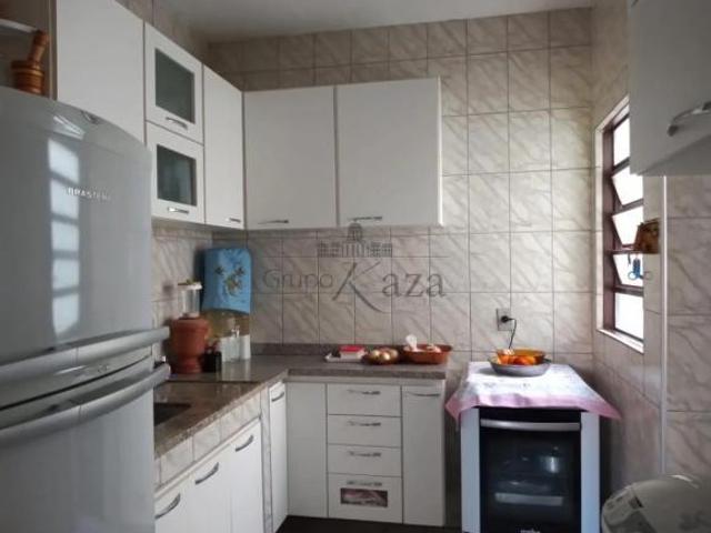 Apartamento venda em Região Imediata de São José dos Campos, Região Metropolitana do Vale do Paraíba e Litoral Norte