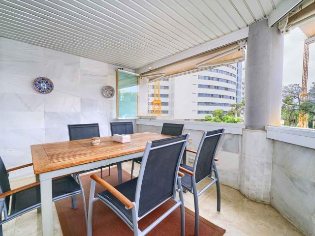 Piso en venta en La Carolina, Costa del Sol Occidental