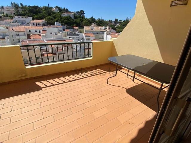 Apartamento alugar em Carvoeiro, Faro