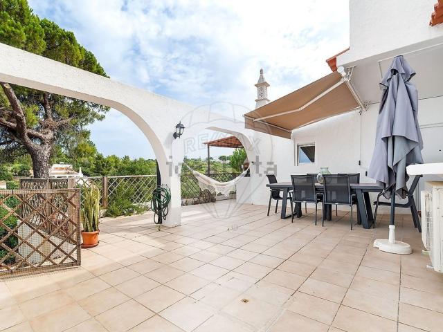 Apartamento alugar em Carvoeiro, Faro