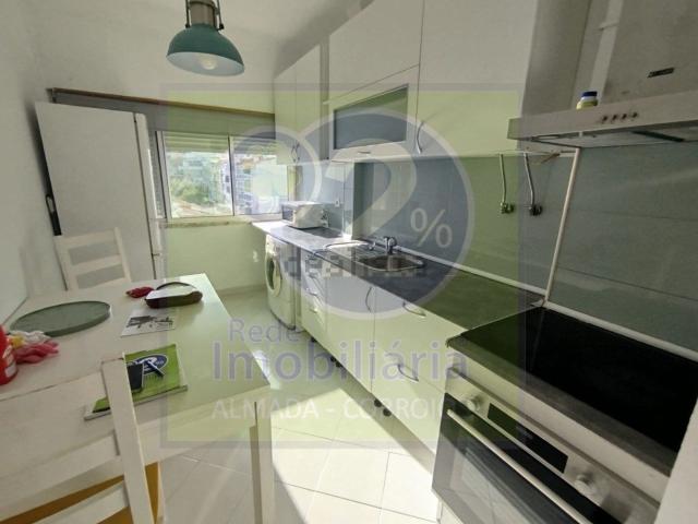 Apartamento venda em Almada, Setúbal
