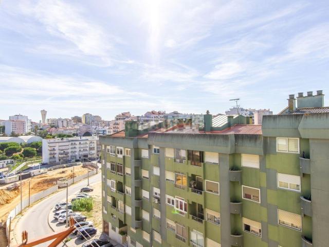 Apartamento venda em Chegadinho, Almada