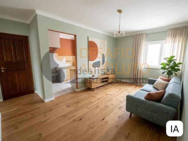 Apartamento venda em Almada, Setúbal