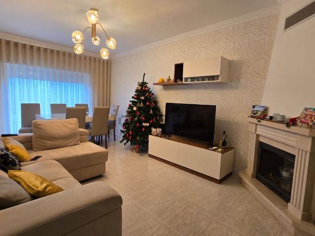 Apartamento venda em Quinta de Santa Ana, Almada