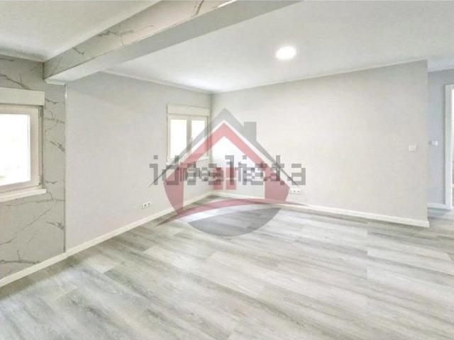 Apartamento venda em Almada, Setúbal